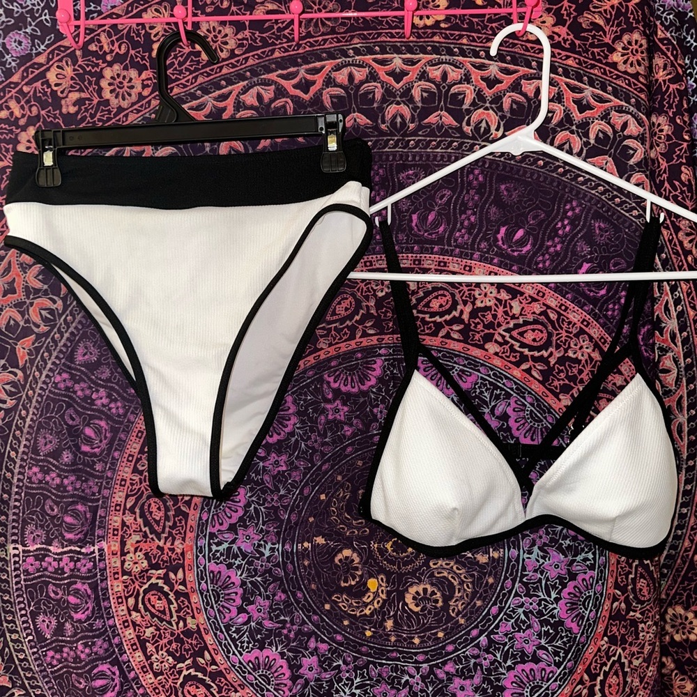 Cupshe Black and White Bikini Set